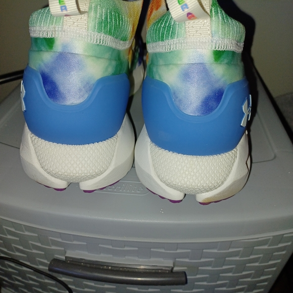 Men's Under Armour shoes - Picture 2 of 5